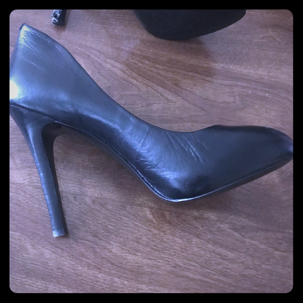 Used BCBG heels 8 1/2